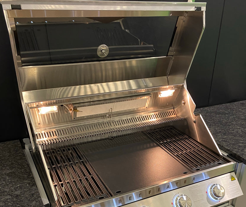 Beefeater 7000 Premium 5 burner built In BBQ, stainless steel BBF7655SA