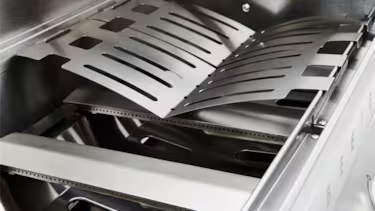 Beefeater 7000 Premium  4 burner built In BBQ,32" Wide stainless steel. (BBF7645SAE