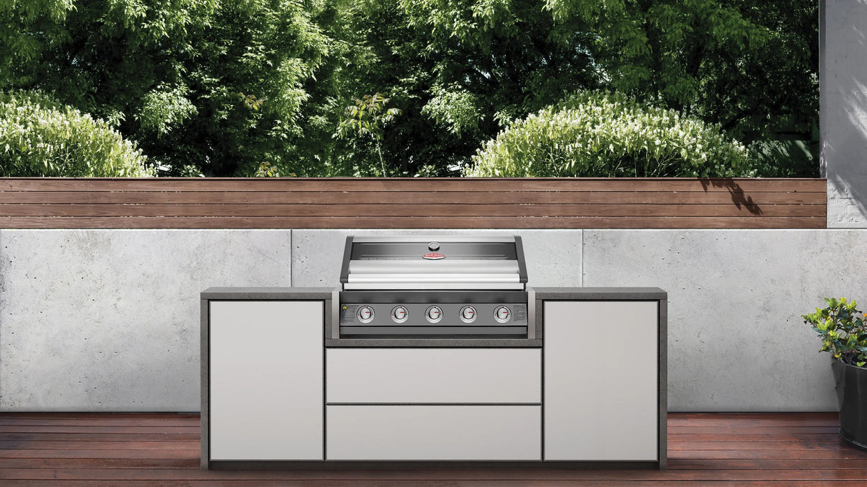 Beefeater 1600S 5 Burner Built-In Gas Barbecue BBG1650SAE Including Built In Brackets BA70HS
