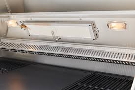 Beefeater 7000 Premium  4 burner built In BBQ,32" Wide stainless steel. (BBF7645SAE